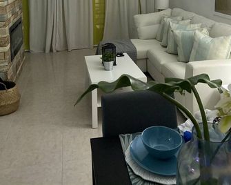 Tranquility and comfort - Licey al Medio - Living room