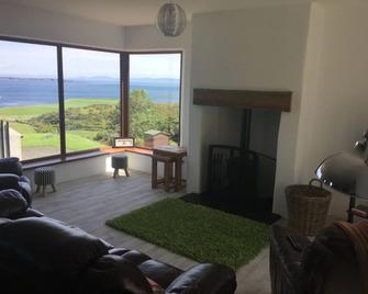 Makem's Self Catering Cottage - Ballycastle - Salon