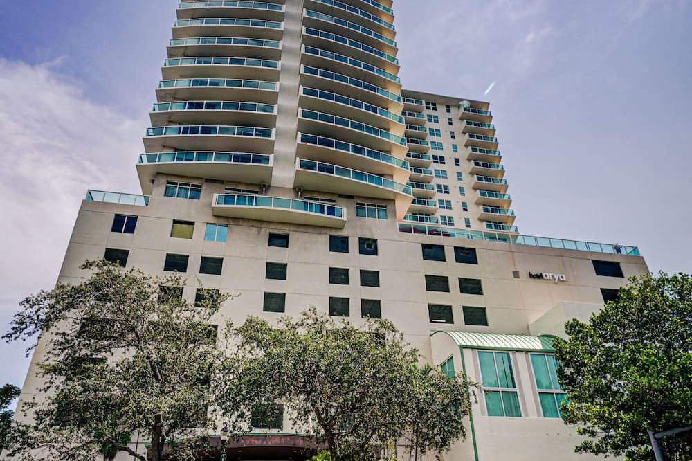 Adorable 12th Floor Standard Unit Parking Included - Miami - Edificio