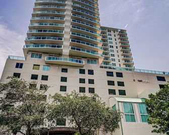 Adorable 12th Floor Standard Unit Parking Included - Miami - Gebouw
