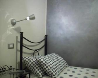 Angolo Antico - Pratola Peligna - Bedroom