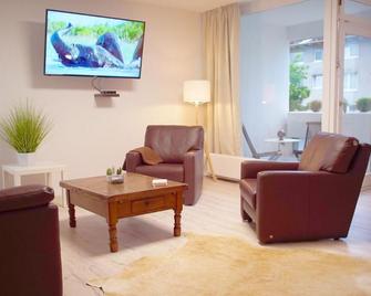 Appartement Im Zentrum Von Langenhagen Mit Netflix Und Tiefgarage - Langenhagen - Wohnzimmer