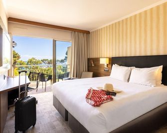 هوليداي ان - كان - كان - غرفة نوم