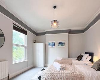 Large House - Etihad Stadium - Contractors Stays - Mánchester - Habitación