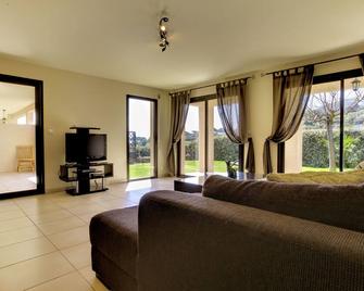 Modern Villa in Coggia with Balcony - Sagone - Salon