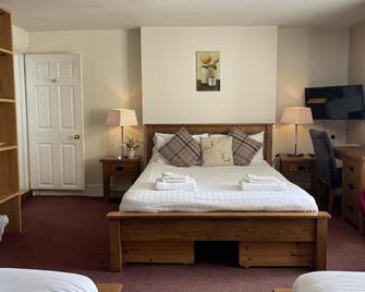 White Hart Hotel - Taunton - Phòng ngủ