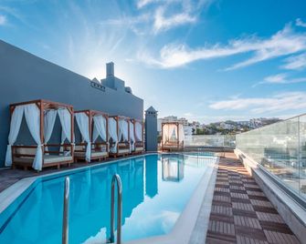 Hotel Asena - Kusadasi - Uima-allas