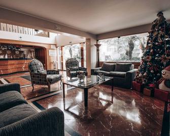 Suites Del Bosque Hotel - לימה - טרקלין