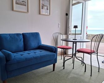 Nouveaute : Front De Mer Neuf Bien Équipé Belle Vue Mer Pour Sejour Parfait - Agon-Coutainville - Salon