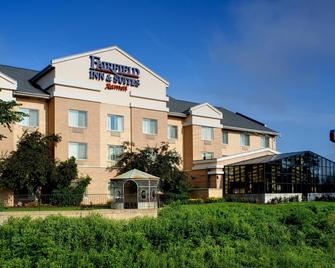 Fairfield Inn & Suites by Marriott Indianapolis East - Indianapolis - Building