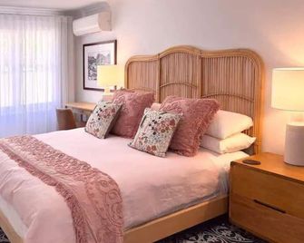 Between the City and the Sea w/ King Size Bed - פרת' - חדר שינה