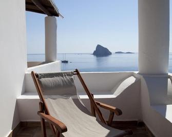 Hotel Cincotta - Panarea - Balcón