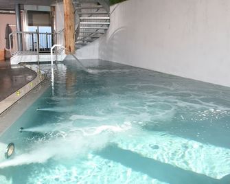 Boutique Hotel Art De Vivre & Spa - Crans-Montana - Piscine