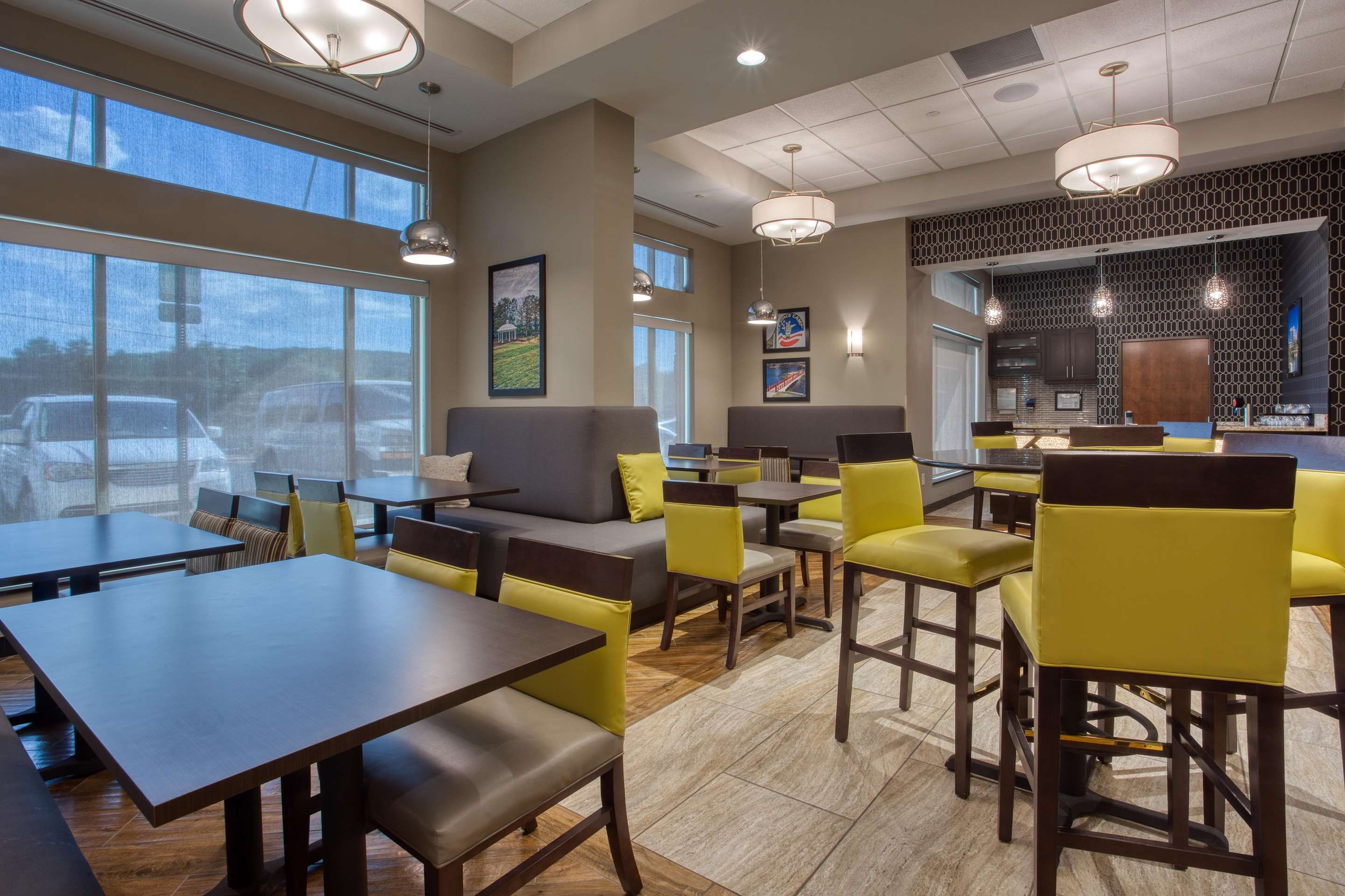 Drury Inn & Suites Huntsville at the Space & Rocket Center - Huntsville - Restaurant