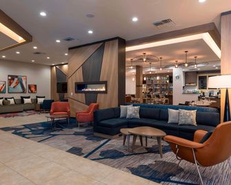 The Center Hotel Grand Rapids Airport - Grand Rapids - Lobby
