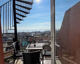 Hotel Tulip House - Istanbul - Balcony