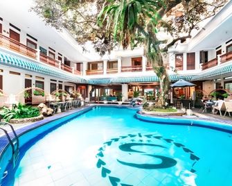 Sahira Butik Hotel Paledang - Bogor - Pool