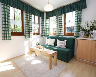 Apartment in Hüttschlag near Ski Bus - Hüttschlag - Wohnzimmer