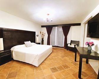 Hotel and Suites Mansion San Antonio - Tlalpujahua de Rayón - Bedroom