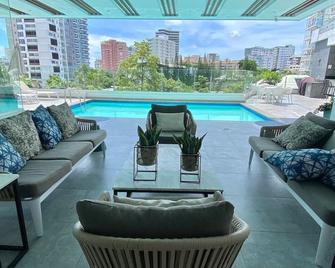Elegant City Center Condo - סנטו דומינגו - בריכה