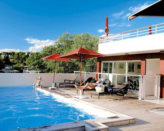 Appart'hôtel Odalys Olympe - Antibes - Zwembad