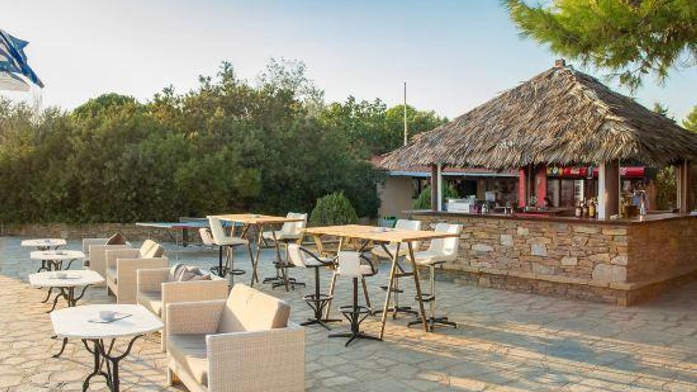 كورال بلو بيتش هوتل