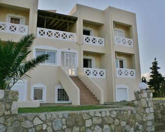 Flisvos Rooms - Gialos - Edificio