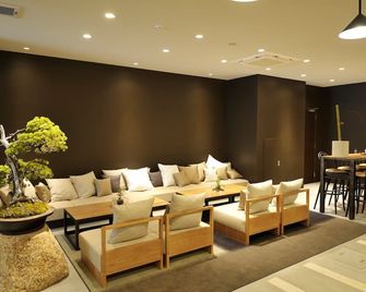 hotel androoms Osaka Hommachi - Osaka - Salon