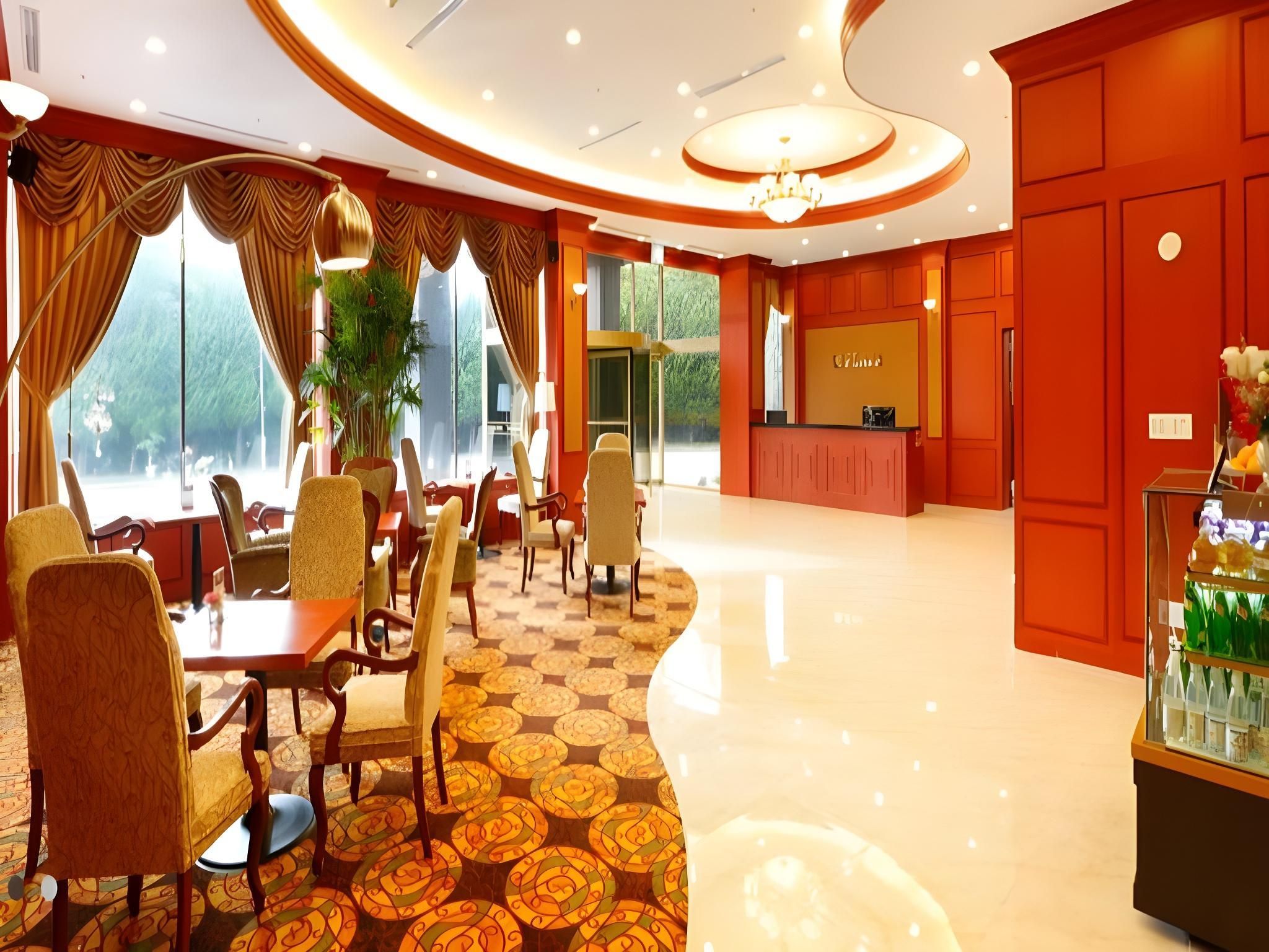 أنميون بلازا هوتل