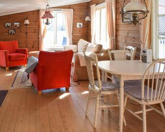 1 Bedroom Cozy Home In Sætre - Drobak - Sala de estar