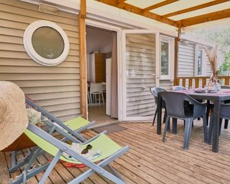 Domaine Les Chenes Blancs - Apt - Βεράντα