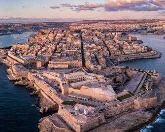 Iniala Harbour House - Valletta - Building
