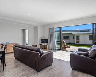 Kukumoa At the Beach - Opotiki