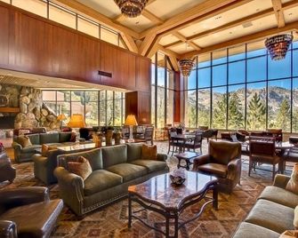 2 Bdrm Everline Resort@palisadestahoe! Amenities Galore.Ski-Inout,pools,hot Tubs - Olympic Valley - Lounge