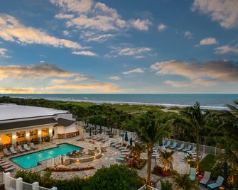 Hilton Garden Inn Cocoa Beach Oceanfront - Cocoa Beach - Building