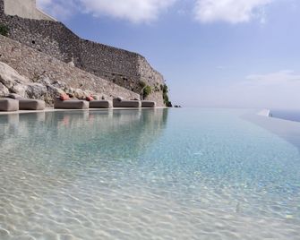 Elessa Hotel - Pyrgos Kallistis