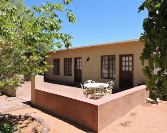 Savanna Guest Farm - Grünau