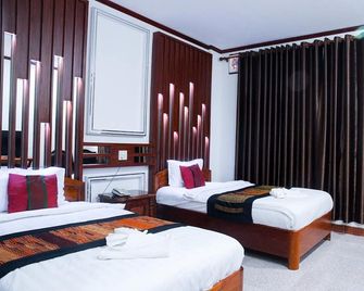 Mittaphap Hotel II - Luang Prabang - Bedroom