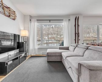 Initial - The Chalet - Msa Ski In And Out - Beaupre - Living room