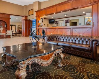 Best Western Plus Bessemer Hotel & Suites - Bessemer - Lobby