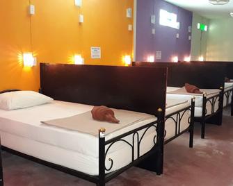 Baan Mook Anda Hostel - Koh Lanta - Camera da letto