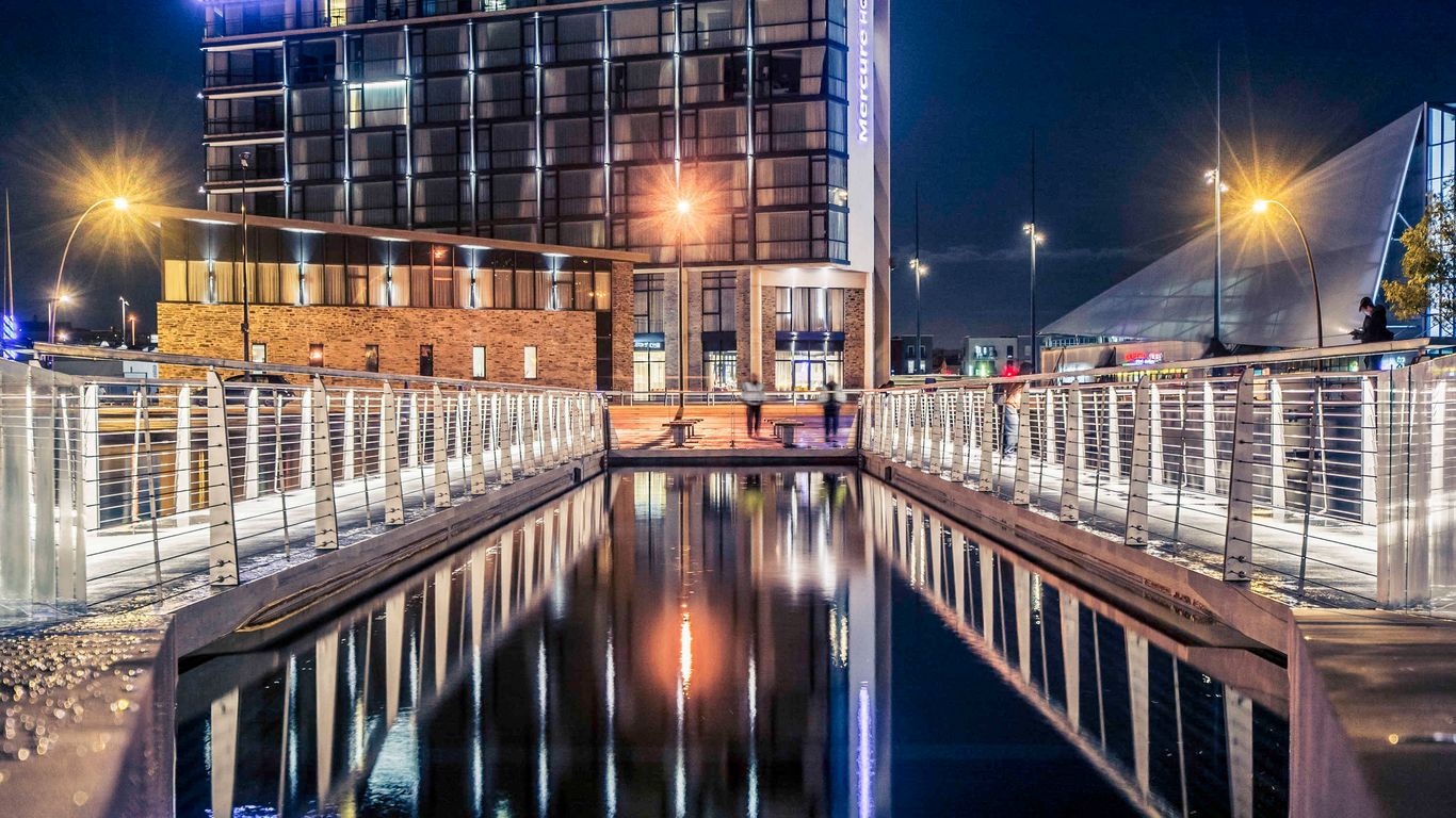 瑟堡中心港口美居酒店