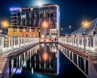 Hotel Mercure Cherbourg Centre Port - שרבור-אוקטביל - בניין