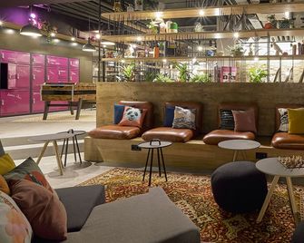 Moxy Berlin Humboldthain Park - ברלין - טרקלין