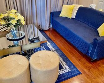 Luxury private apartment studio . - Bear - Sala de estar