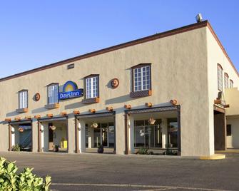 Days Inn by Wyndham Santa Fe New Mexico - Santa Fe - Κτίριο