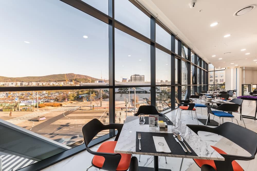 دايز هوتل آند سويتس باي ويندام إنتشيون أيربورت