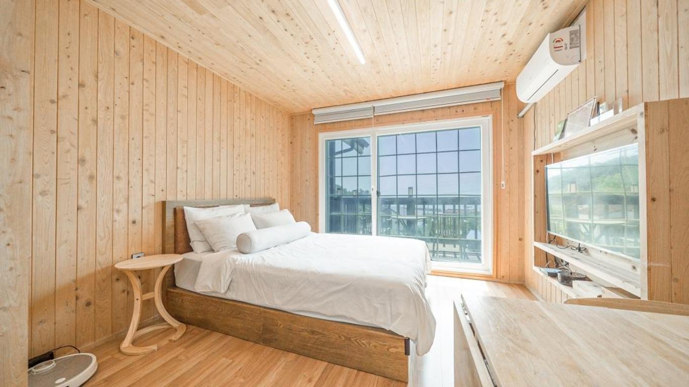 석모도 박정아펜션