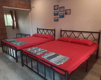 Garwa Homestay - Murud - Bedroom