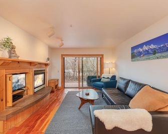 Condo 122• Hot Tubs• Fireplace• Shuttle to Grand Targhee,King Size Bed - Alta - Obývací pokoj